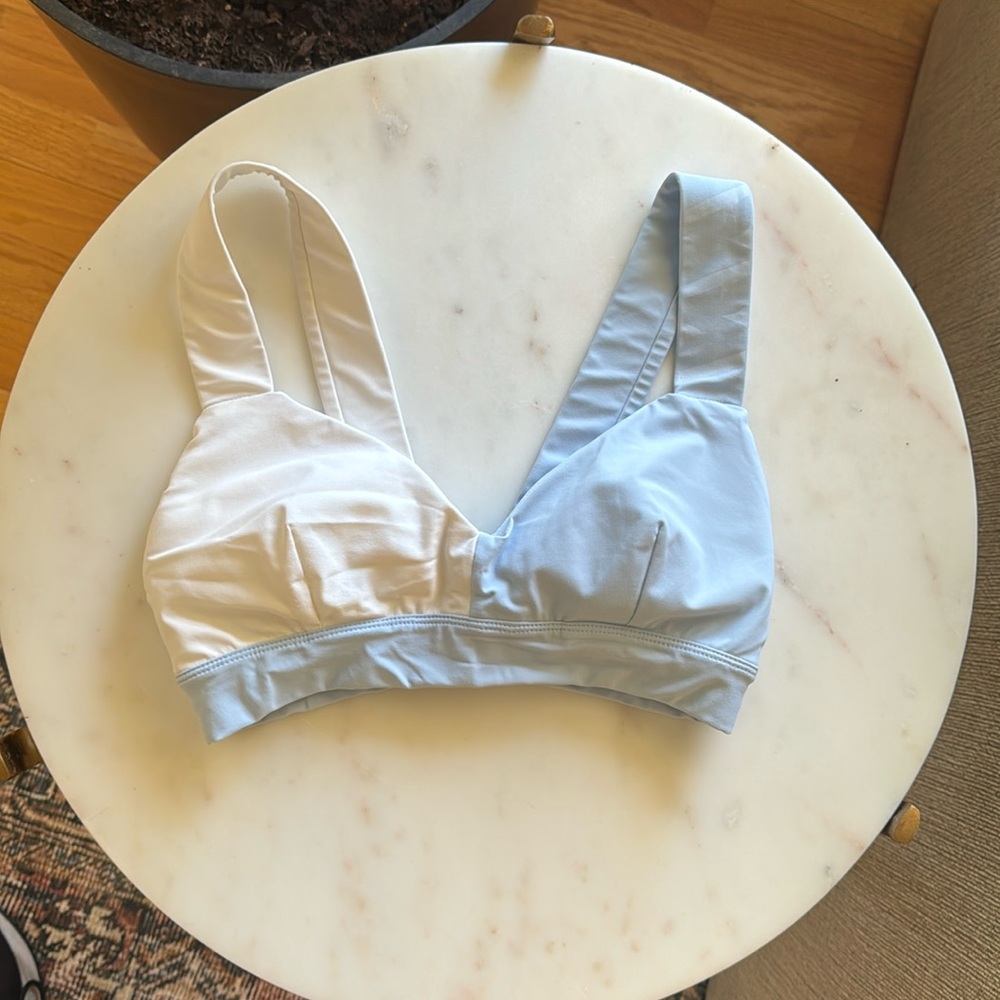 VAARA Sports Bra - Blue & White